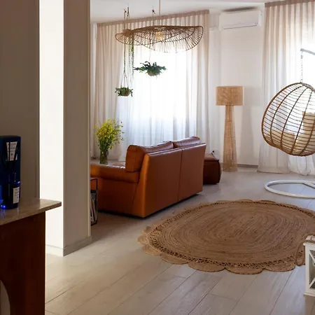 Henry's House Апартаменты
