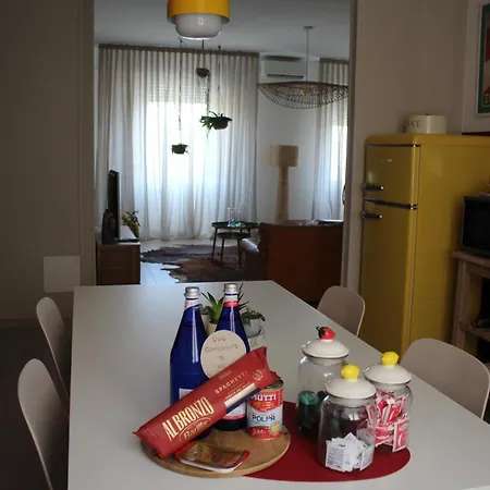 Henry's House * Parma